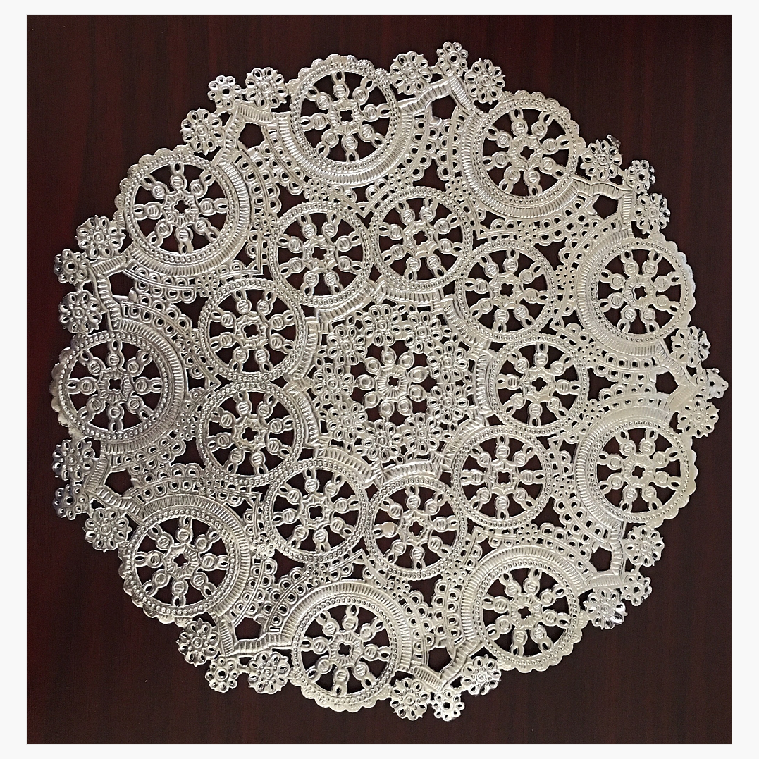 500 DOILIES NORMANDY WHITE FRENCH LACE PAPER DOILIES 5" ROUND WEDDINGS/PASTRY 